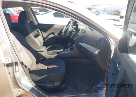 2010 Mazda Mazda3 I Touring z USA, uszkodzony, nr VIN JM1BL1SG6A1311525